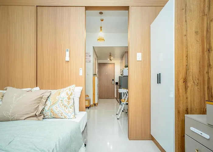 Apartment Boho Makati Wi Fi Workspace Red Manila