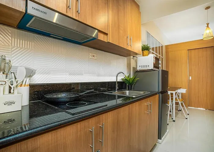 Apartment Boho Makati Wi Fi Workspace Red Manila