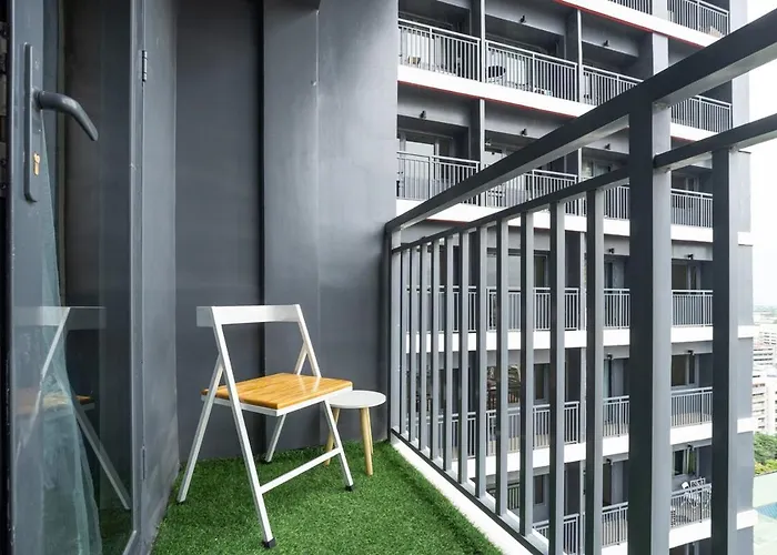 Boho Makati Wi Fi Workspace Red Manila