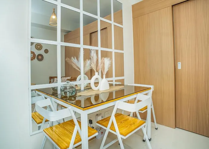 Boho Makati Wi Fi Workspace Red