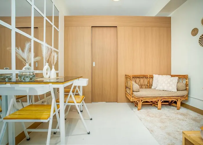 Boho Makati Wi Fi Workspace Red