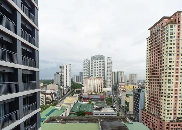 Boho Makati Wi Fi Workspace Red Apartment Manila